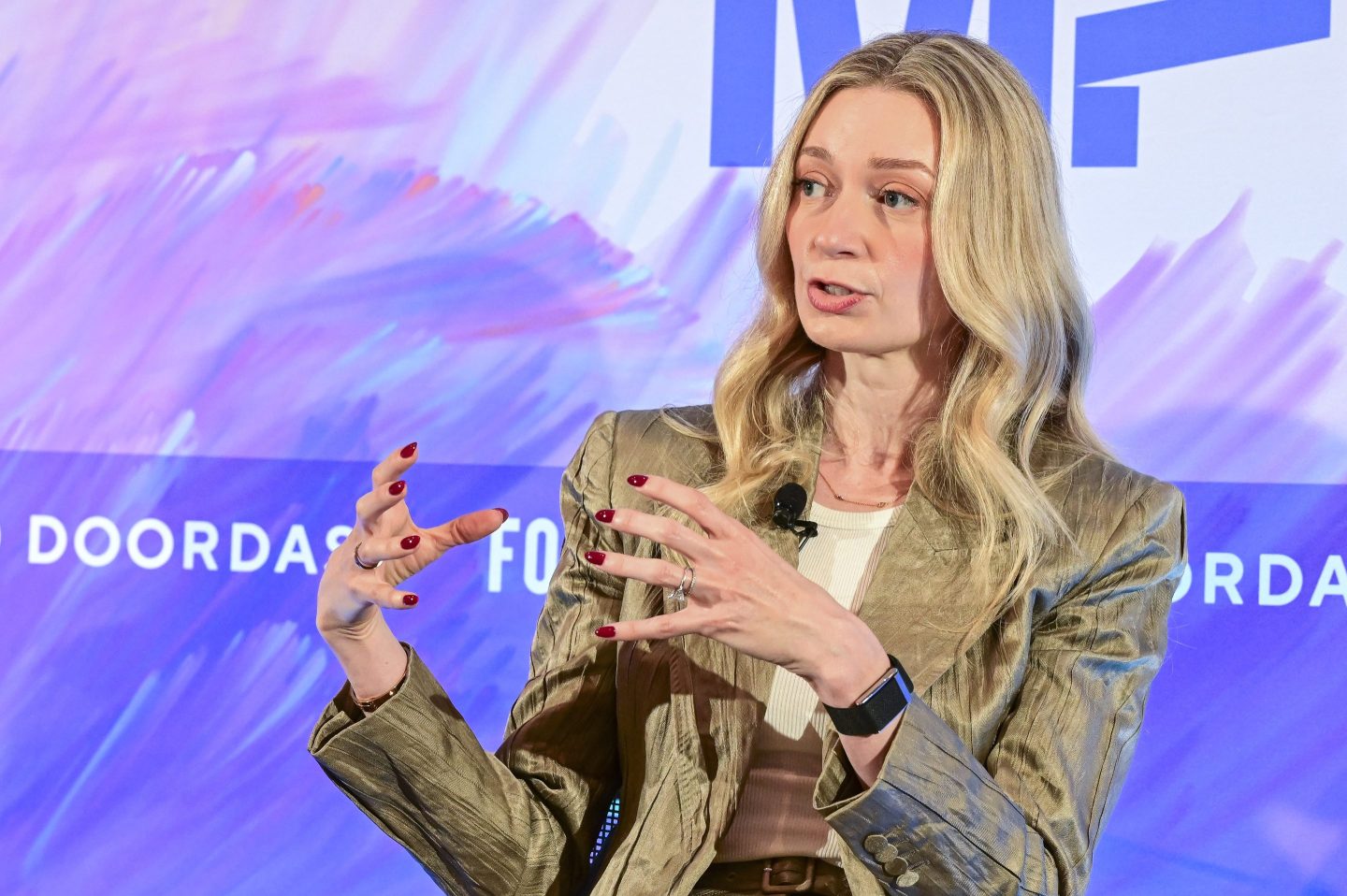 Executives at DoorDash, Airbnb, Sephora and ServiceNow agree: leaders need to be agile—and be a ‘swan’ on the pond